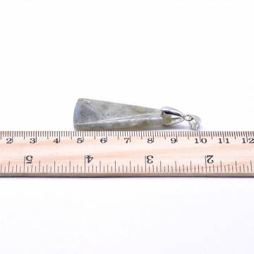 天然石チャーム ラブラドライト　ペンダント　三角形　ロジウム (1ヶ)