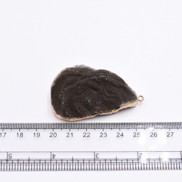 天然石フレームチャーム 不規則型 1カン ブラック 58x39mm ゴールド (1ヶ）