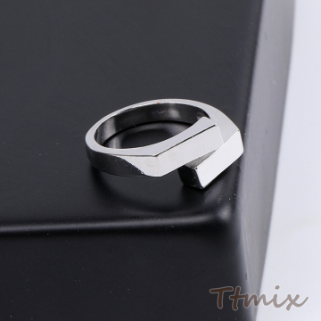 高品質デザインリング 指輪 幅約5mm（1ヶ）