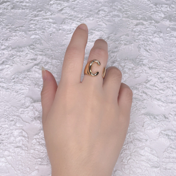 デザインリング 指輪 アルファベットC 幅約16mm（1ヶ）